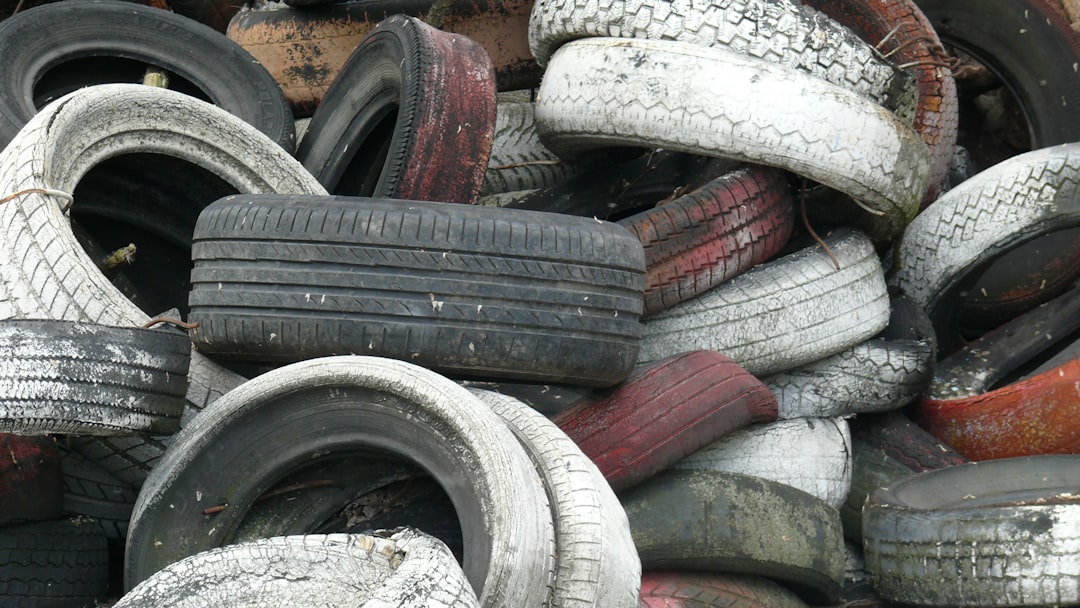 Photo recycling automotive parts